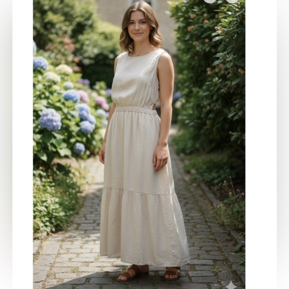 Sincerely Jules Elegant Cream Sleeveless Dress